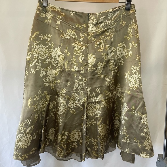 Banana Republic 100% Silk Skirt - Picture 3 of 3